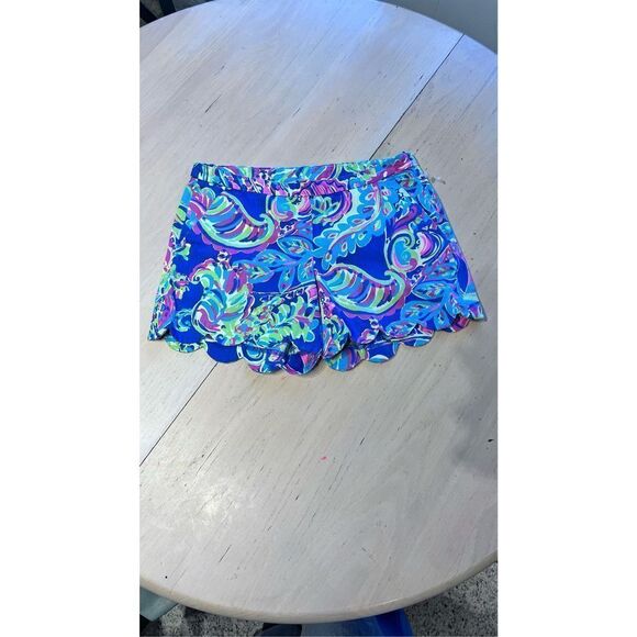LILLY PULITZER MAGNOLIA SCALLOPED HEM BLUE SHORTS WOMENS SZ 2 - Picture 1 of 10